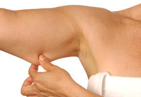 Slap hud på arme og lår